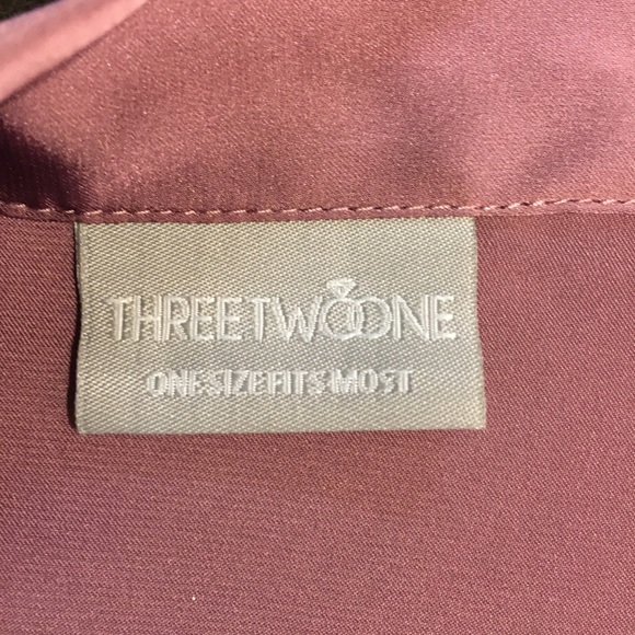 Satin and Lace Bridal Kimono Robe - Picture 4 of 4